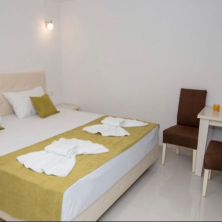 Apartmani Nela ซูโตมอเร ภายนอก รูปภาพ