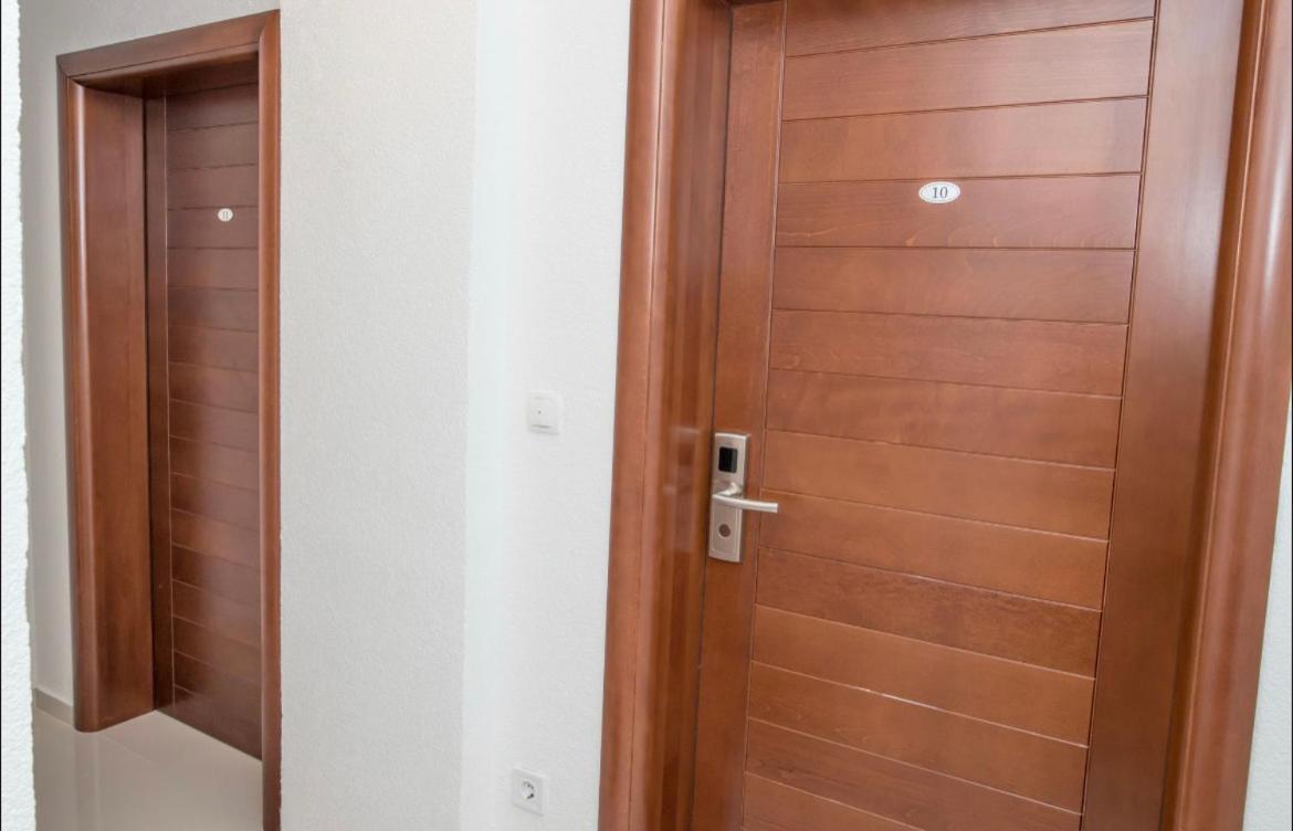 Apartmani Nela ซูโตมอเร ภายนอก รูปภาพ