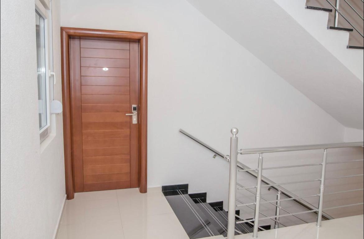 Apartmani Nela ซูโตมอเร ภายนอก รูปภาพ