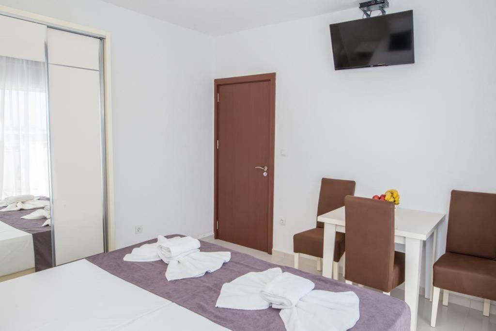 Apartmani Nela ซูโตมอเร ภายนอก รูปภาพ
